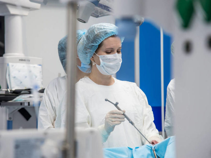 В цифровой операционной Клиник СамГМУ женщину избавили от гигантских полипов в носу