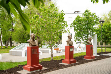 На территории Клиник СамГМУ планируется второй этап строительства Аллеи выдающихся врачей