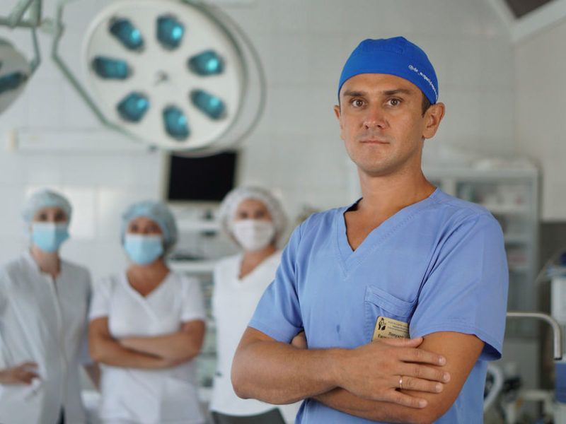 В Клиниках СамГМУ впервые в регионе инновационным методом вылечили женщину с редким осложнением желчнокаменной болезни