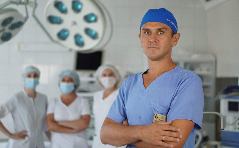 В Клиниках СамГМУ впервые в регионе инновационным методом вылечили женщину с редким осложнением желчнокаменной болезни