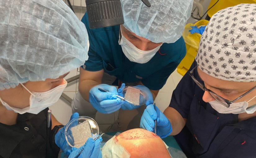 В Клиниках СамГМУ начали выполнять операции по пересадке волос