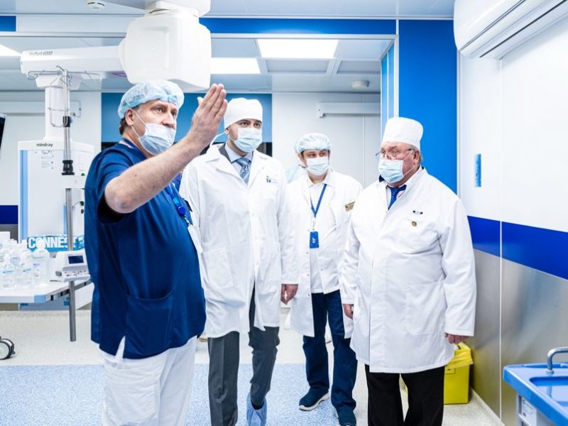 Развитие образования, науки, медицины, технологий и инноваций: губернатор Самарской области посетил Клиники СамГМУ