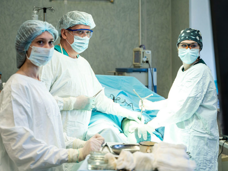 В Клиниках СамГМУ прооперировали пациента с хроническим остеомиелитом голени с использованием АПК «Автоплан»