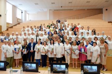 В Клиниках СамГМУ наградили лучших медсестер и медбратьев