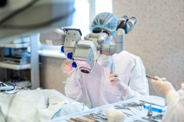 Оториноларинголог Клиник СамГМУ объяснила, чем опасны наушники, помимо влияния на слух