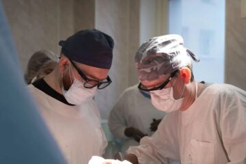В Клиниках СамГМУ впервые в регионе выполнили робот-ассистированное эндопротезирование коленного сустава